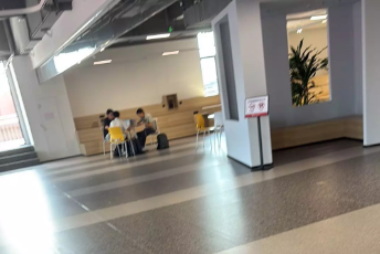 團(tuán)隊(duì)引領(lǐng)廠家完成洽談，認(rèn)清當(dāng)下業(yè)務(wù)面臨的挑戰(zhàn)與機(jī)遇